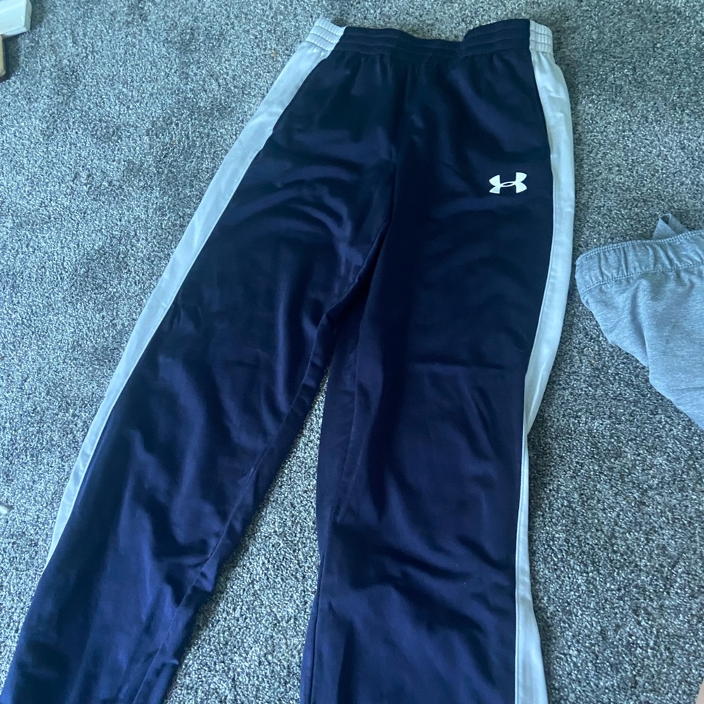 Under armour sweatpants youth large